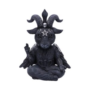 B5599t1 showing mystical witchy style