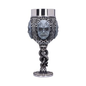 B5605t1 showing ritual-ready witchy style