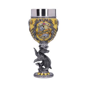 B5611t1 showing sacred witchy style