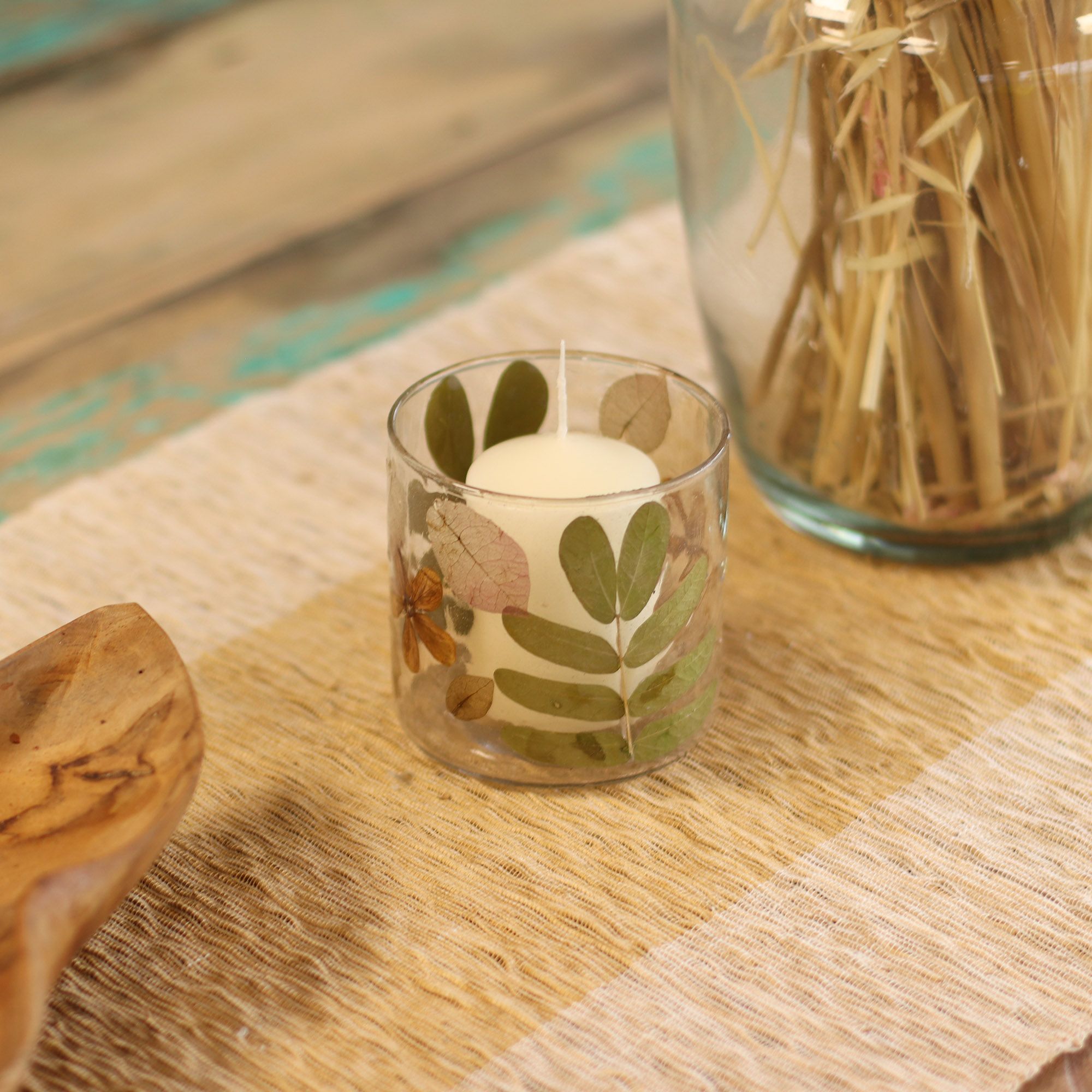 Moonlit Natural Floral Glass – Straight Candle Holder – Primavera – (8x8cm) | Niffty Witchy Supplies UK in holders & Burners style, magici
