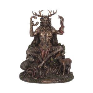 D3149h7 showing ethereal witchy style