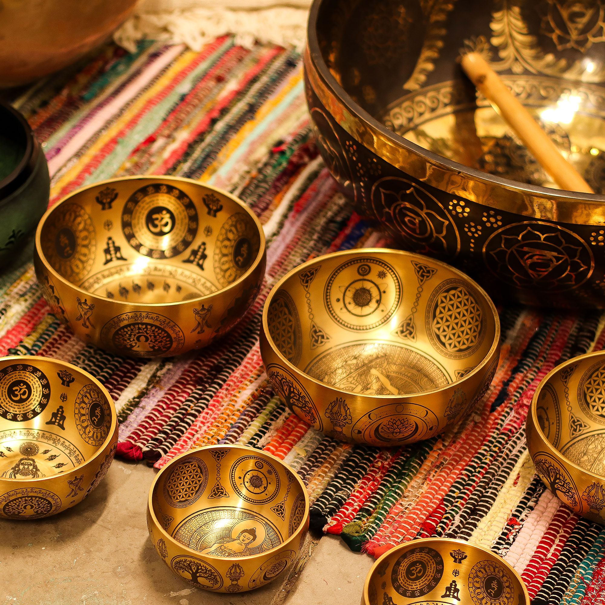 Pure Brass Etched Buddha - Set of 4 - Approx 3.85kg - Image 16