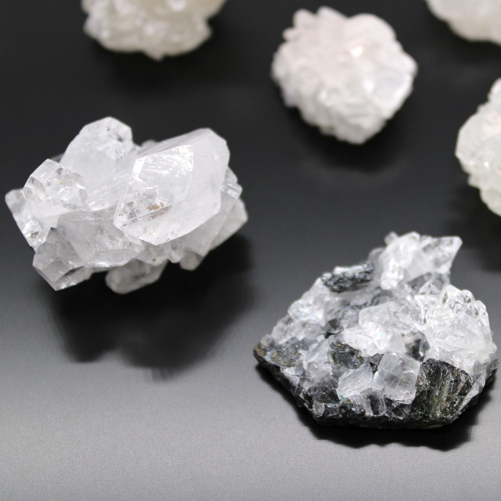 White Apophyllite Clusters 20-30mm - Image 5