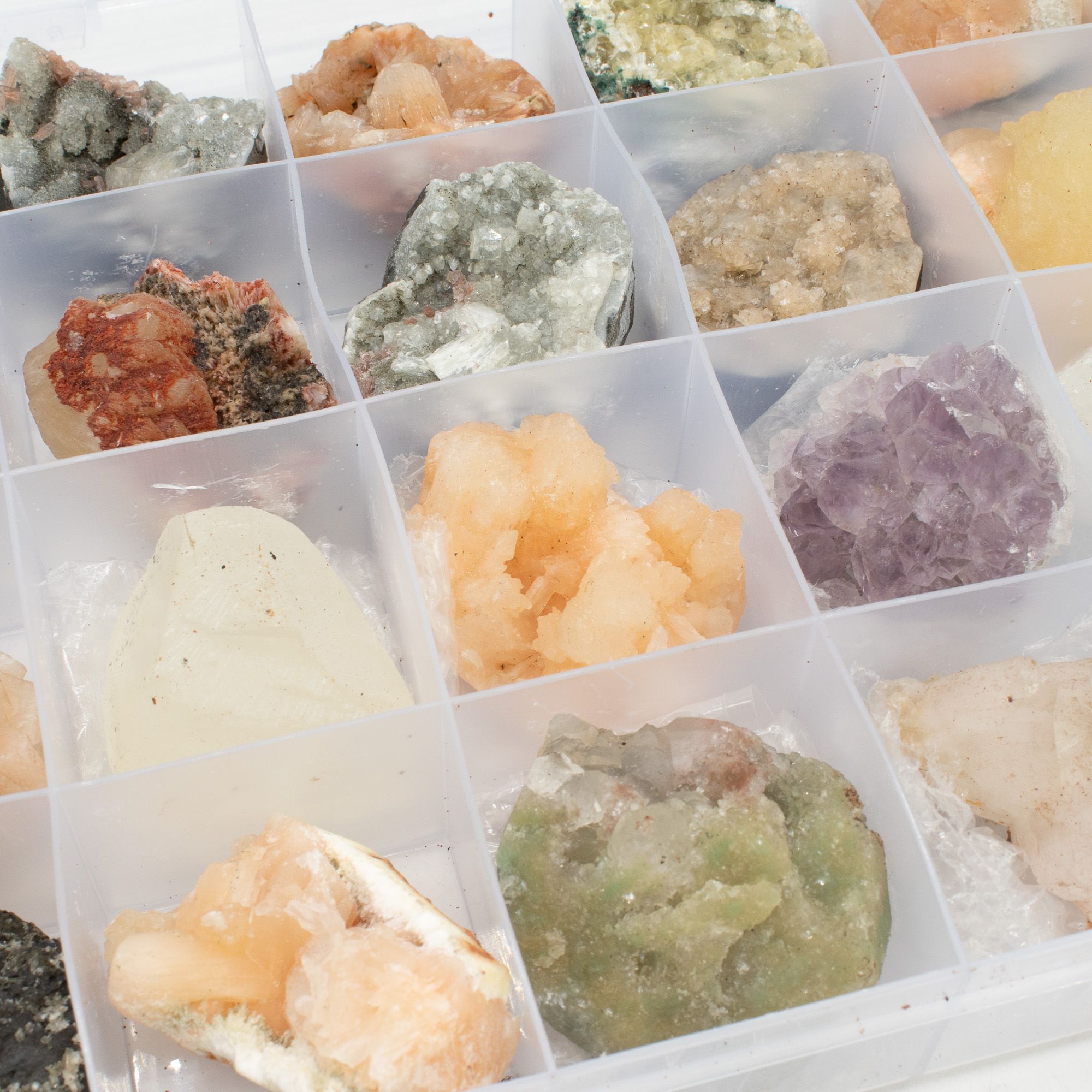 Mineral Specimens - Mixed Indian Zeolites in a Display (White Apophyllite, Stilbite,Finger Quartz, Amethyst, Green Stilbite, Heulandite) - Image 7