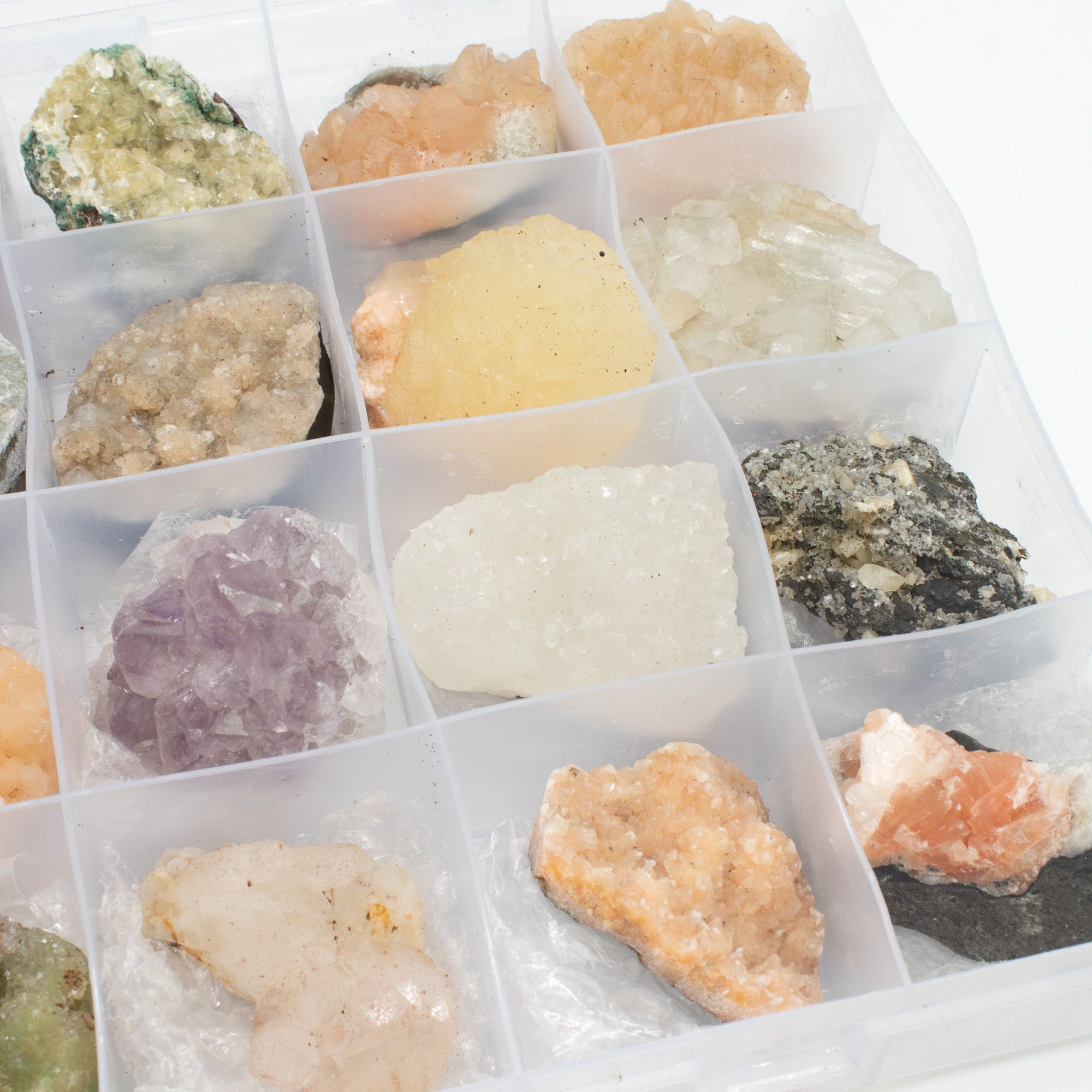 Mineral Specimens - Mixed Indian Zeolites in a Display (White Apophyllite, Stilbite,Finger Quartz, Amethyst, Green Stilbite, Heulandite) - Image 8