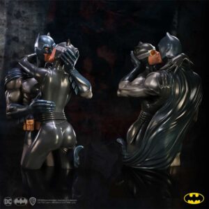 Batman & Catwoman Bust 30cm | Decor | Niffty Witchy Supplies UK