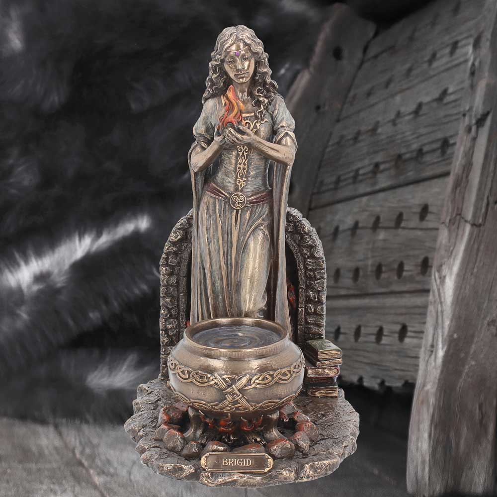 Brigid 24.5cm | Decor | Niffty Witchy Supplies UK