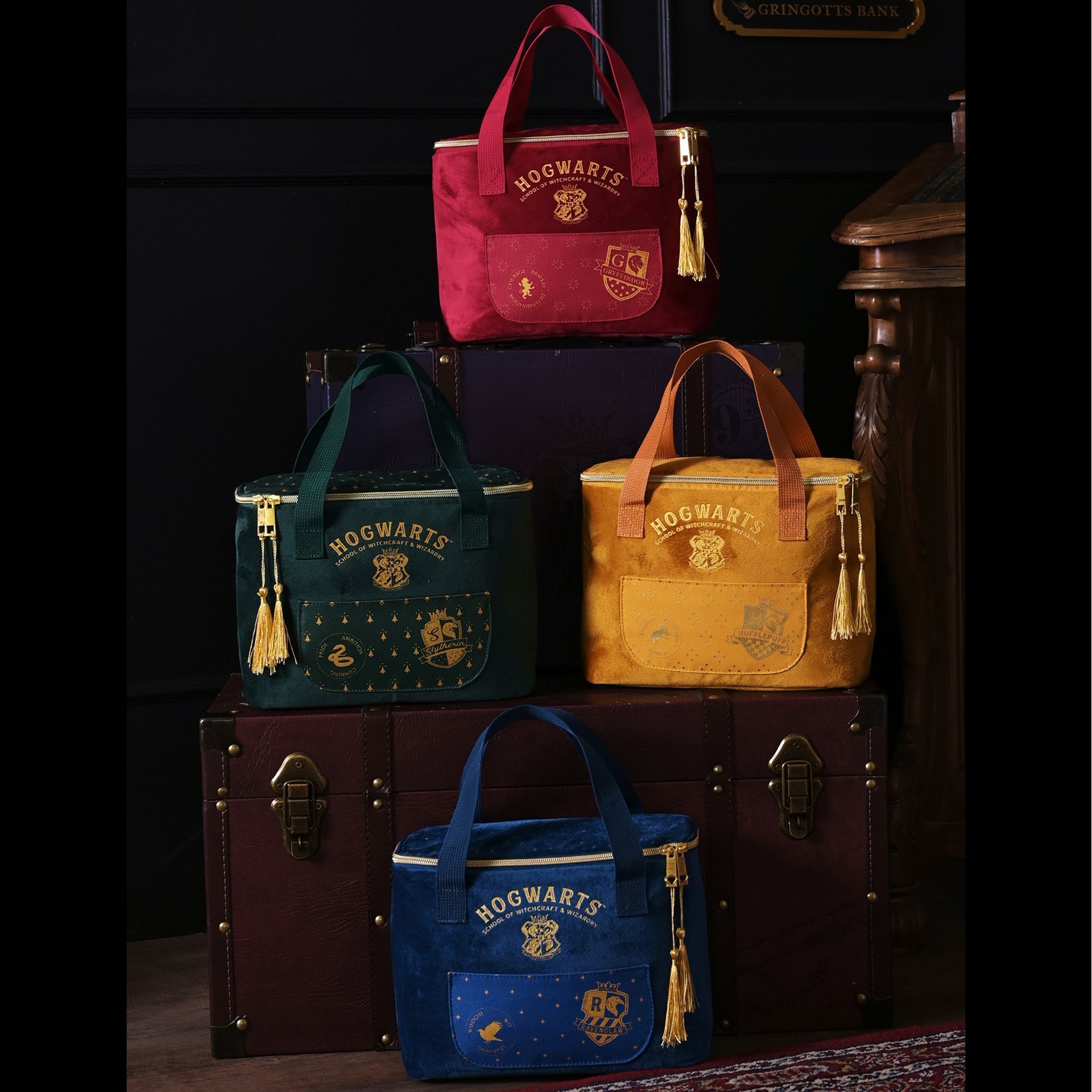 Warner Bros Harry Potter Alumni Lunch Bag Slytherin - Image 4